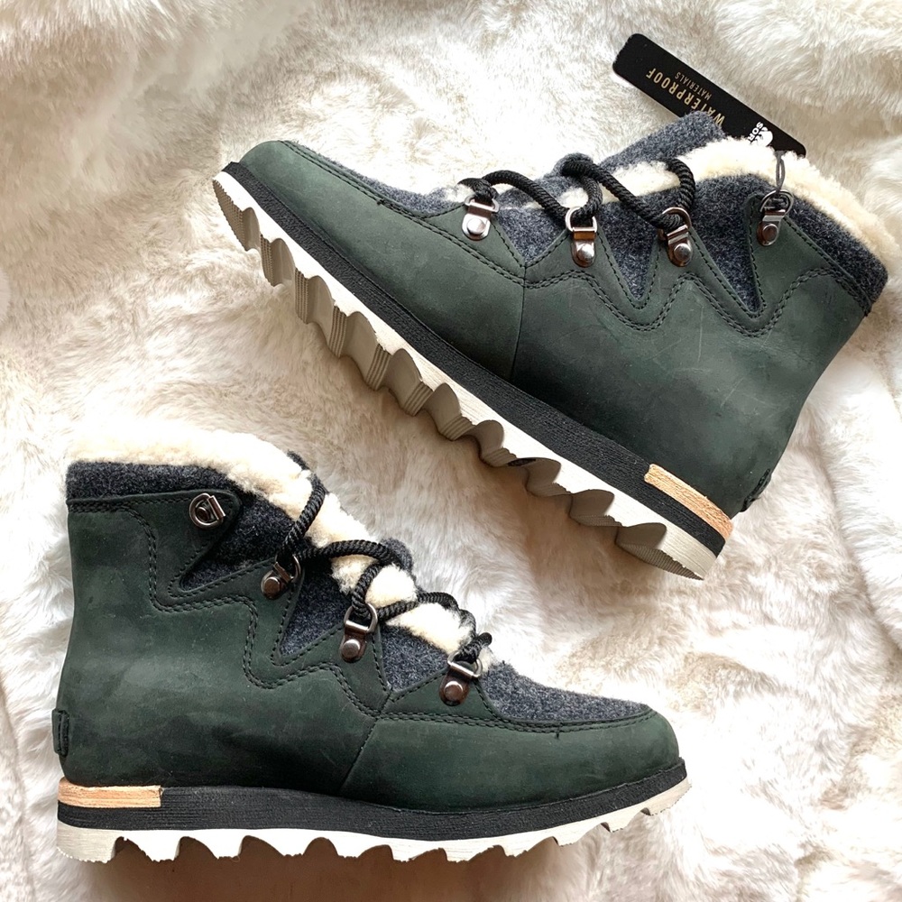SALE 🔥 {Sorel} Sneakchic Alpine Ankle booties